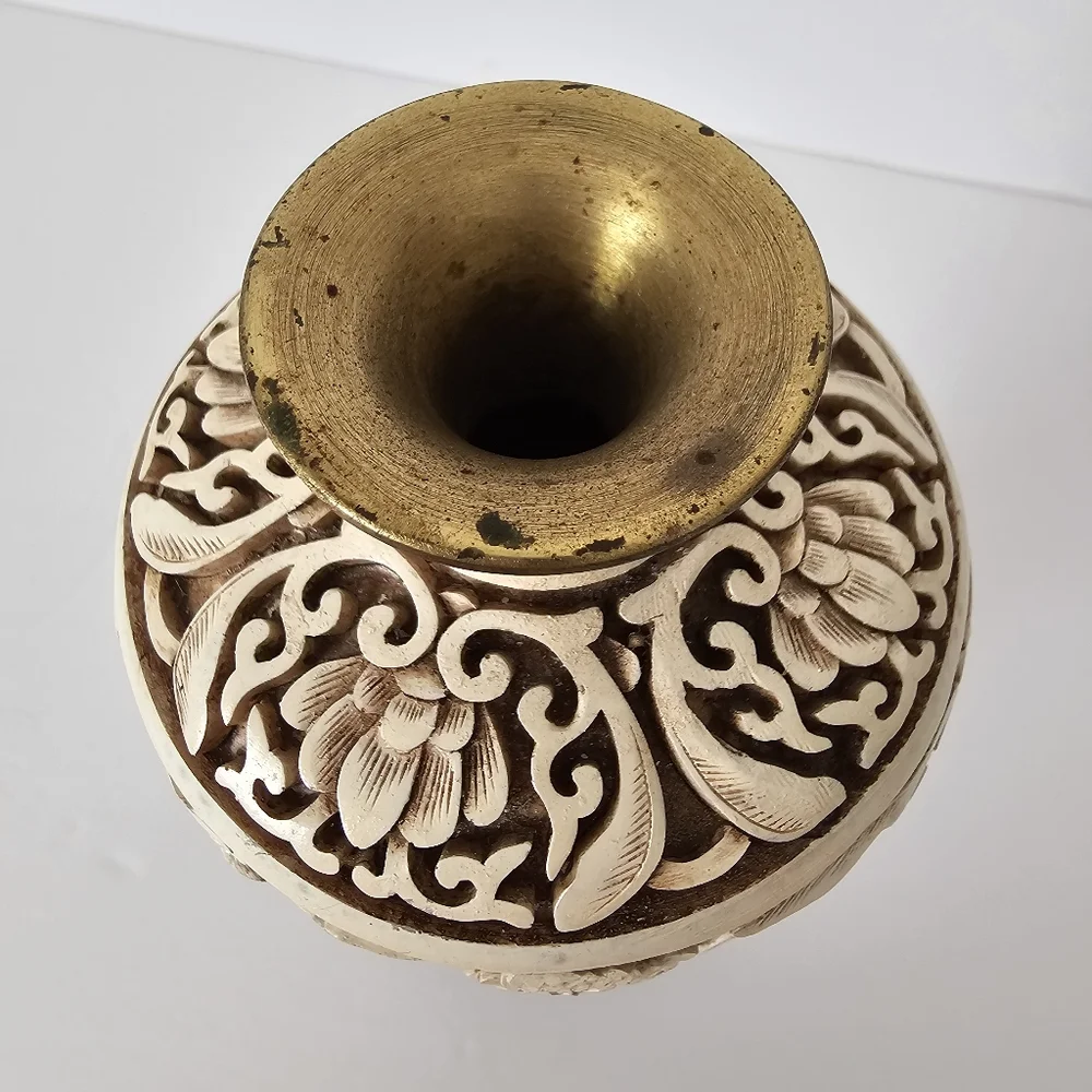 Vintage Cream Faux Cinnabar Vase – 8